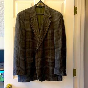 Men’s sport coat. Excellent condition. Austin Reed for Dillards. Plaid
